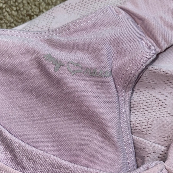 Lululemon - Picture 6 of 8